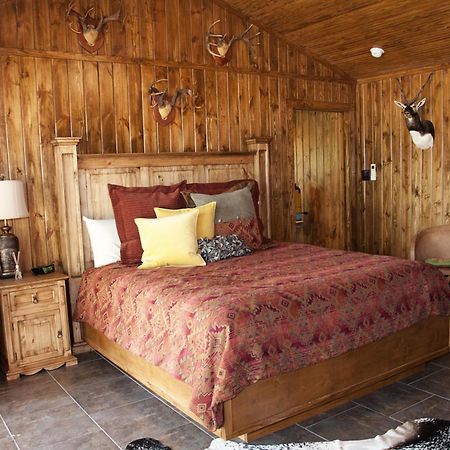 Live Oaks Bed And Breakfast Uvalde Exterior foto