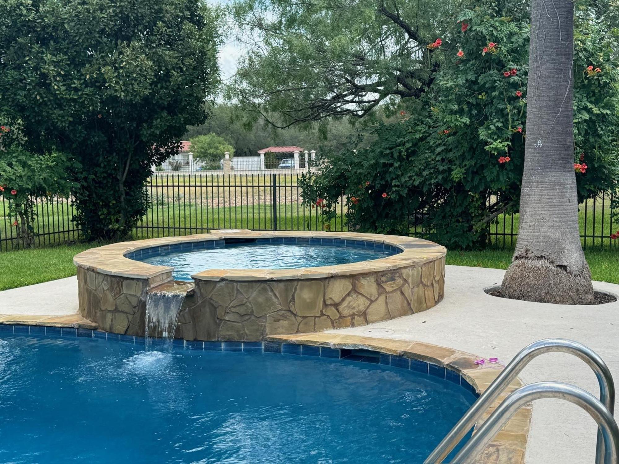 Live Oaks Bed And Breakfast Uvalde Exterior foto