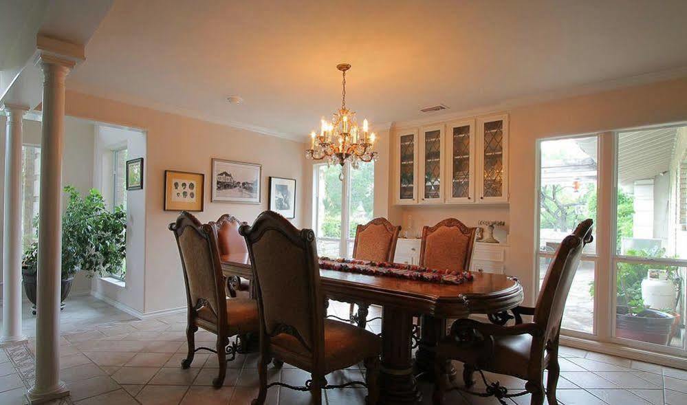 Live Oaks Bed And Breakfast Uvalde Exterior foto